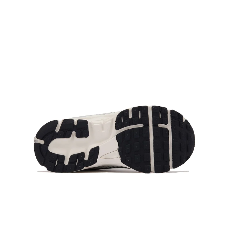 Nike Vomero 5 Sneakers - Light Gray and Metallic Silver
