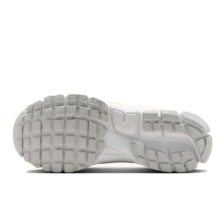 Nike Zoom Vomero 5 Sneakers - White and Cream